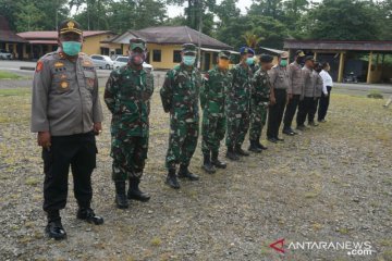 TNI-Polri di Mimika nyatakan komitmen rawat kebersamaan