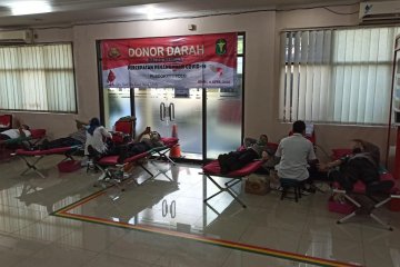 Mabes Polri gelar donor darah bantu pasokan darah PMI Jakarta