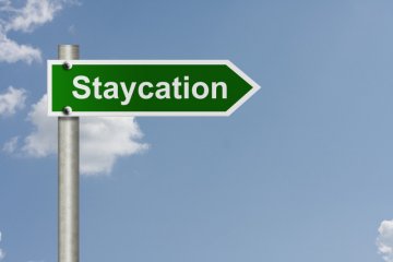 "Staycation" dan "roadtrip" tren favorit pemburu diskon wisata