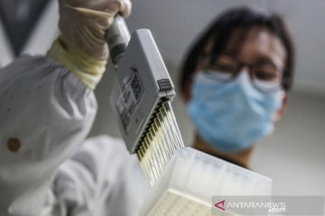 2.400 vaksin COVID dari Sinovac China tiba di Bio Farma