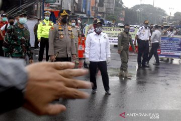 Gugus Tugas: 10 daerah tetapkan PSBB putus penularan COVID-19