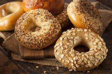 Resep mudah bikin bagel dengan lima bahan seadanya