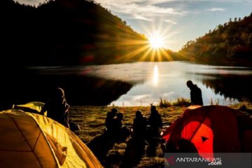 Kemarin, pariwisata akan "booming" 2021 hingga dana untuk debitur KUR