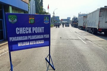 Pengemudi  yang melanggar aturan PSBB di Tol JORR mulai ditindak