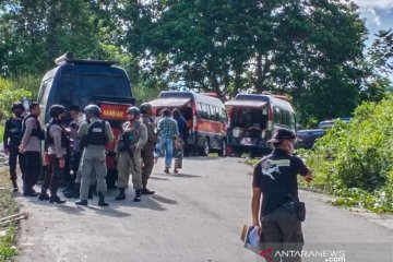 Hukum kemarin, polisi ditembak di Poso hingga kekerasan Papua diusut