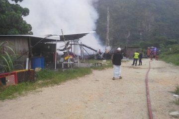 Tempat tinggal PMI di Damansara Malaysia terbakar