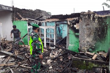 Rumah terbakar, dua keluarga di Babakan Sukabumi diungsikan