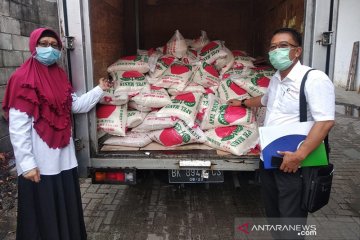 Antisipasi dampak Covid-19, Pelindo I salurkan bantuan beras