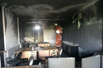 Rukan empat lantai di Gandaria Utara terbakar Jumat pagi