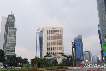 Sepekan PSBB cuaca Jakarta berawan Jumat pagi