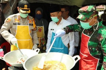 Sejumlah kabupaten/kota di Sumsel dirikan dapur umum untuk warga