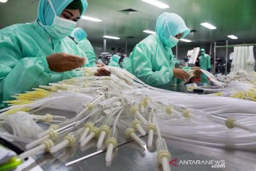 Luhut: Produksi alkes dalam negeri bisa hemat hingga Rp300 triliun