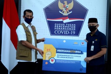 Kalangan swasta salurkan APD untuk tenaga medis tangani COVID-19