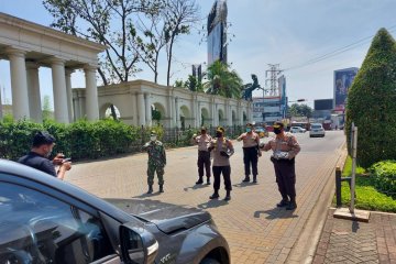 Polisi keluarkan 262 teguran, PSBB pertama di Kabupaten Tangerang,