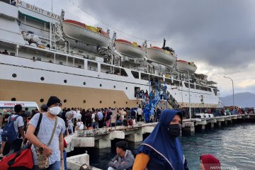 Dua kru kapal KM Bukit Raya reaktif pada rapid test di Tanjung Priok