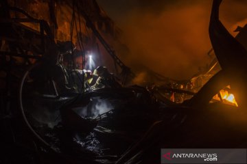 Kebakaran pabrik tekstil di Bandung Barat