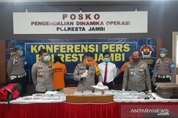 Polresta Jambi tangkap oknum pelajar pengirim 25,8 kilogram ganja