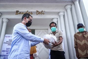 Pelindo 1 salurkan bantuan 4.000 paket sembako bagi masyarakat Belawan