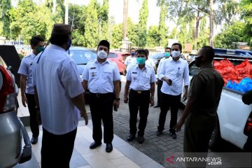 Pemkot Tangerang salurkan bantuan warga berstatus PDP COVID-19