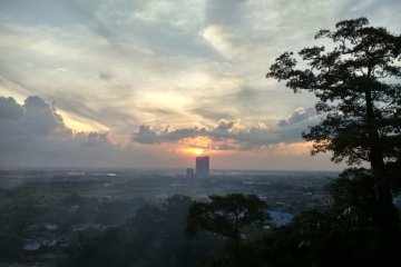 Hilal terlihat di Bukit Condrodipo Kabupaten Gresik