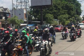 Kendaraan dengan pelat nomor luar kota ramaikan jalur pantura Cirebon