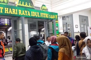 KAI Jember hentikan sementara operasional KA penumpang selama Lebaran