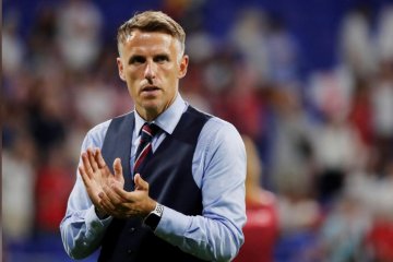 Phil Neville mundur dari kursi pelatih timnas putri Inggris