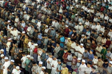 Pelaksanaan shalat tarawih tanpa physical distancing