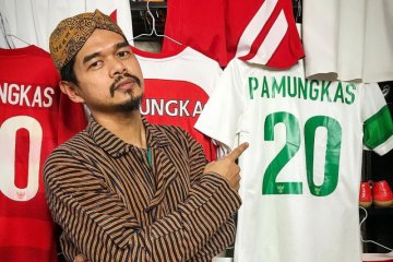 Bambang Pamungkas pilih jadi pemain ketimbang manajer sepak bola
