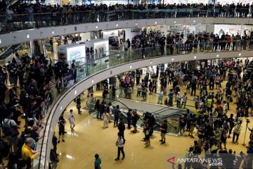 Protes antipemerintah Hongkong kembali berlanjut di tengah wabah COVID-19