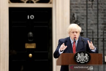 PM Inggris Boris Johnson kembali bekerja seusai sembuh dari COVID-19