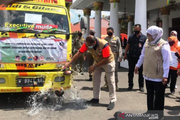 Pemprov Jatim distribusikan kebutuhan logistik dapur umum wilayah PSBB