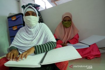 Tadarus Al Quran untuk penyandang tuna netra