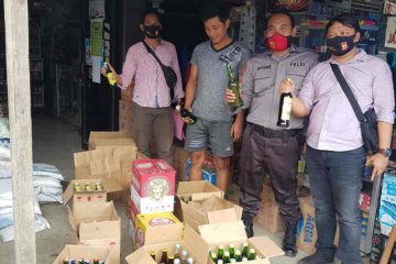 Polres Indramayu sita ratusan botol minuman keras