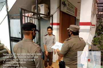 Aparat temukan pelaku usaha langgar PSBB di Jaksel