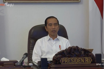 Pembagian bansos warga DKI dimulai, Jokowi minta tepat sasaran