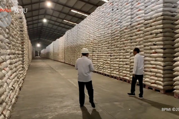 Jokowi minta menteri pastikan stok pangan aman selama ramadan