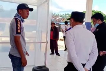 Bantuan bilik disinfektan dari anggota DPRD Sultra