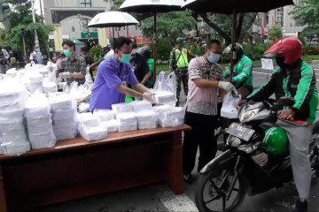 1.000 nasi kotak gratis untuk abang ojek di Jateng