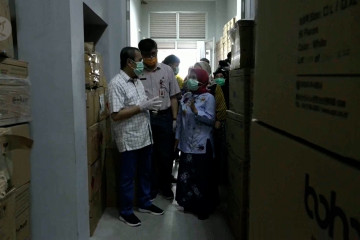 Pemprov Riau terima bantuan 8500 APD dan 4800 alat rapid test