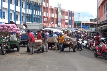 PSBB berlaku, pasar tradisional di Banjarmasin berjalan seperti biasa