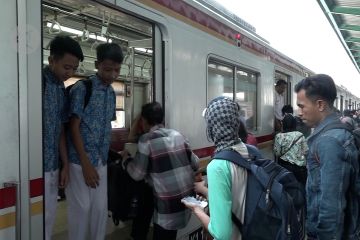 Pemberhentian operasi KRL masih dalam pembahasan