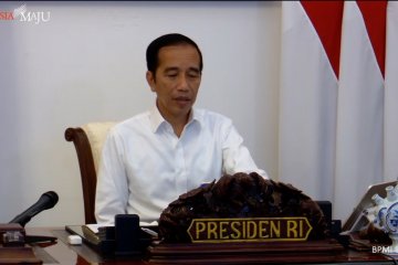 Ini penjelasan Jokowi tentang bantuan pekerja informal dan korban PHK