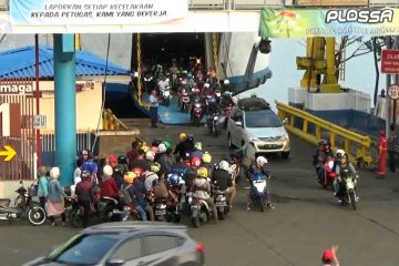 Kendaraan roda dua di Pelabuhan Merak meningkat 12 persen