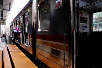 Suasana Stasiun KRL saat PSBB Jabodetabek