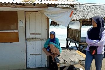 Trauma tsunami, warga Cinangka mengungsi