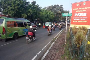 Hari pertama penerapan PSBB Maksimum di Kota Bandung