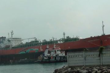 Kapal sandar ilegal, KSOP Banten ancam sanksi TUKS nakal
