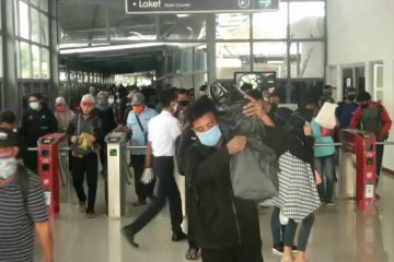 Perantau Lebak pulang kampung dengan kereta api