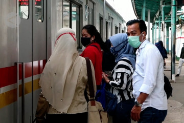 Dampak PSBB Bodebek terhadap jumlah penumpang KRL